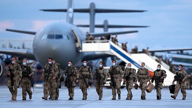 Soldaten der Bundeswehr kehren von der Evakuierungsmission aus Afghanistan zurück.
