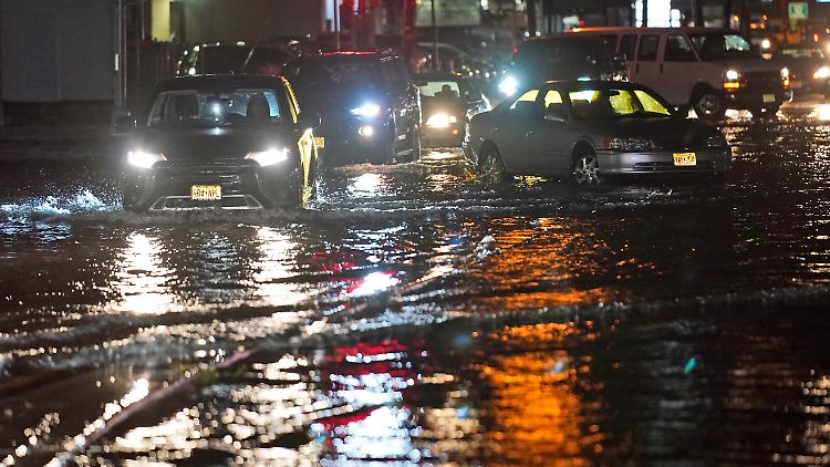 New York nach Sturmtief "Ida": Wassermassen überwältigen den Nordosten der USA.
