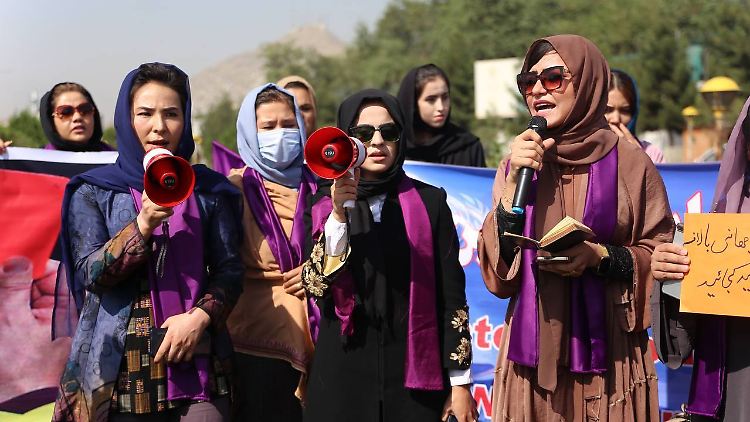 Viele Menschenrechtsaktivisten und -aktivistinnen leben in Kabul weiterhin in großer Gefahr. 