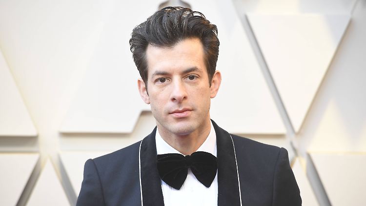 Mark Ronson festlich gekleidet - hier allerdings nicht bei seiner Hochzeit, sondern bei den Oscars 2019. 