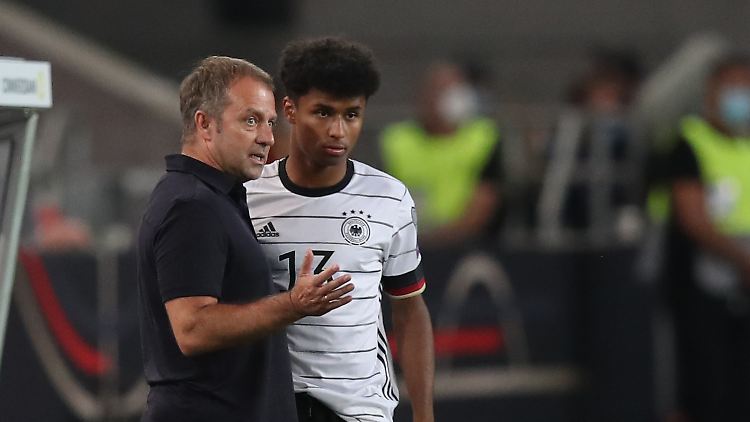 Kaum auf dem Platz und schon Torschütze. Erfolgreiches Debüt für Karim Adeyemi.