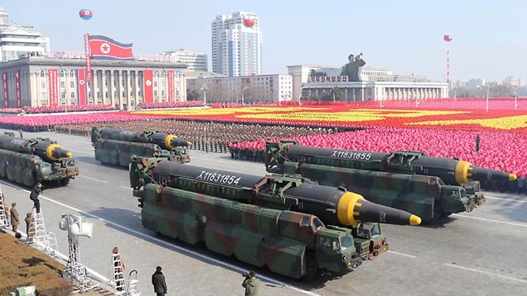 Nordkorea lässt bei Militärparaden gerne die Muskeln spielen.