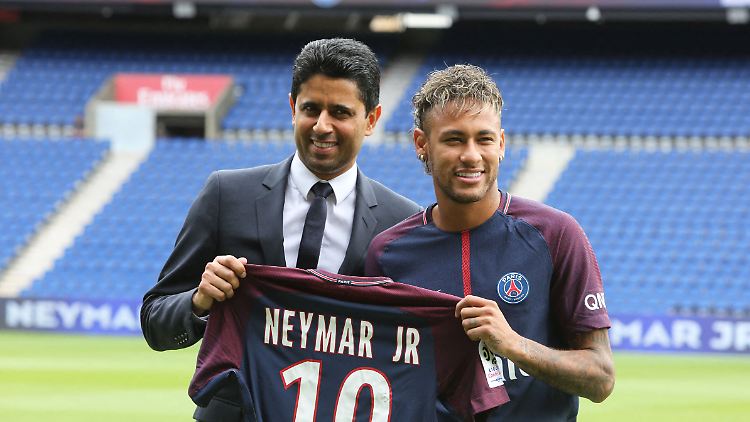 Neymar und PSG-Präsident Nasser Al-Khelaifi, Statthalter der katarischen Geldgeber.