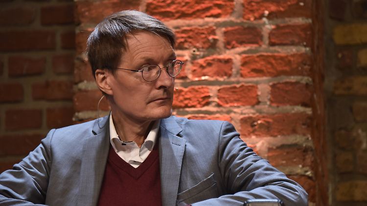 Lauterbach hält vom Plan einer individuellen Infektion Geimpfter mit dem Coronavirus nichts.
