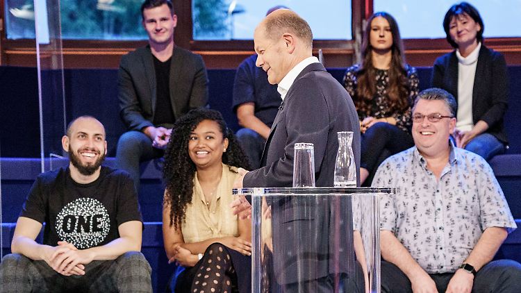In der ARD-"Wahlarena" versprach Scholz auch eine gute digitale Infrastruktur für jede Schule.