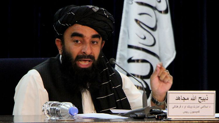 Laut Taliban-Sprecher Sabiullah Mudschahid handelt es sich bei der neuen Regierung um ein Übergangskabinett.