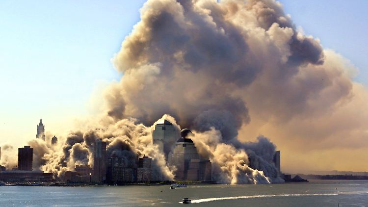 Die einstürzenden Twin Towers überzogen New York mit einer gewaltigen Wolke aus giftigem Rauch und Staub.