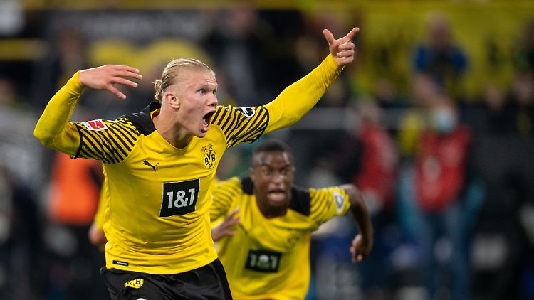 Erling Haaland bejubelt sein Last-Minute-Tor gegen Hoffenheim. Es war sein 63. Pflichtspieltreffer für Borussia Dortmund, 