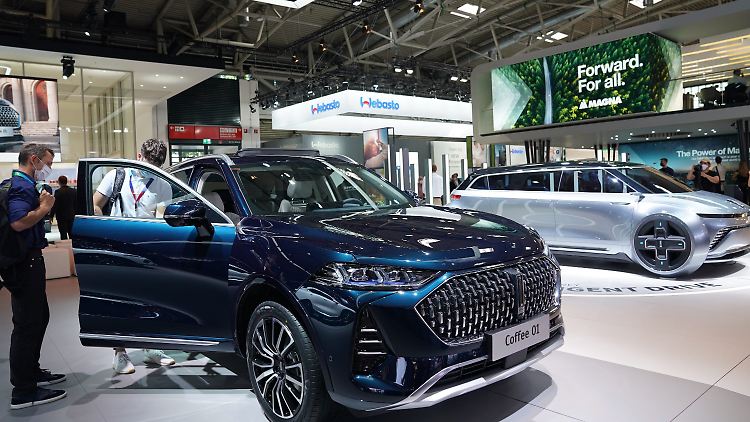 Mit einer Länge von 4,87 Meter fährt der WEY Coffee 01 in der Liga von Mercedes GLE und BMW X5.