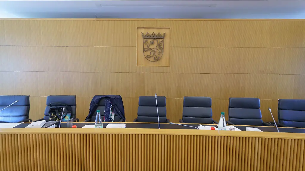 Hessens-hoechstes-Gericht-verhandelt-ueber-die-Neufassung-des-Versammlungsrechts