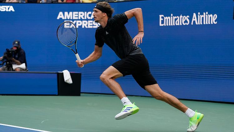 Nach gut zwei Stunden verwandelte Zverev den Matchball: