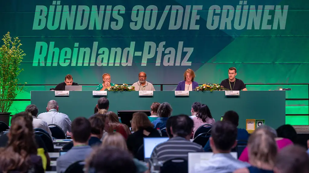 Julian-Joswig-will-auf-Platz-zwei-der-Landesliste-fuer-den-Bundestag-kandidieren