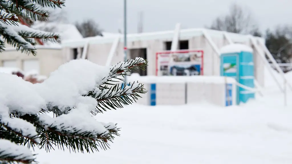 In-der-kalten-Jahreszeit-sollten-Bauherren-aktiv-darauf-achten-dass-ihre-Baustelle-winterfest-gesichert-ist