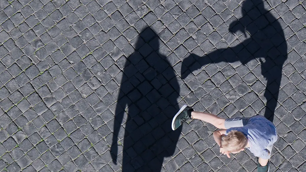 Besonders-haeufig-wird-ADHS-bei-Jungen-festgestellt-Symbolbild