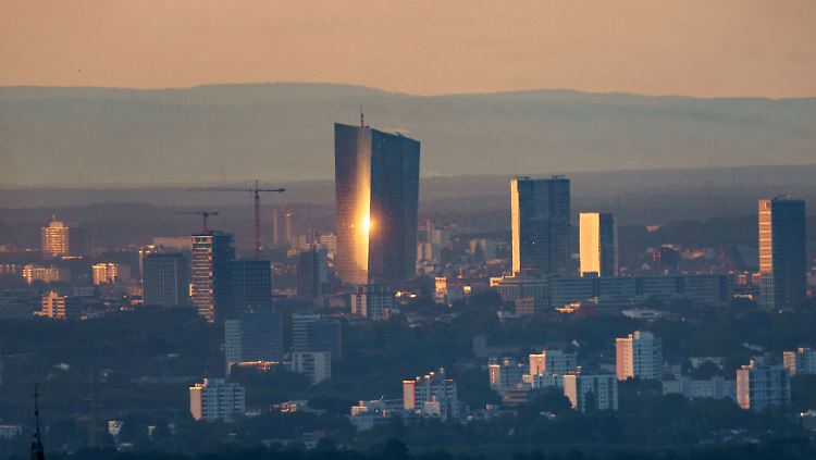 In der Eurozone schüttelt die Wirtschaft den Corona-Blues zunehmend ab. Für EZB Anlass, ihre Hilfen etwas nachzujustieren.