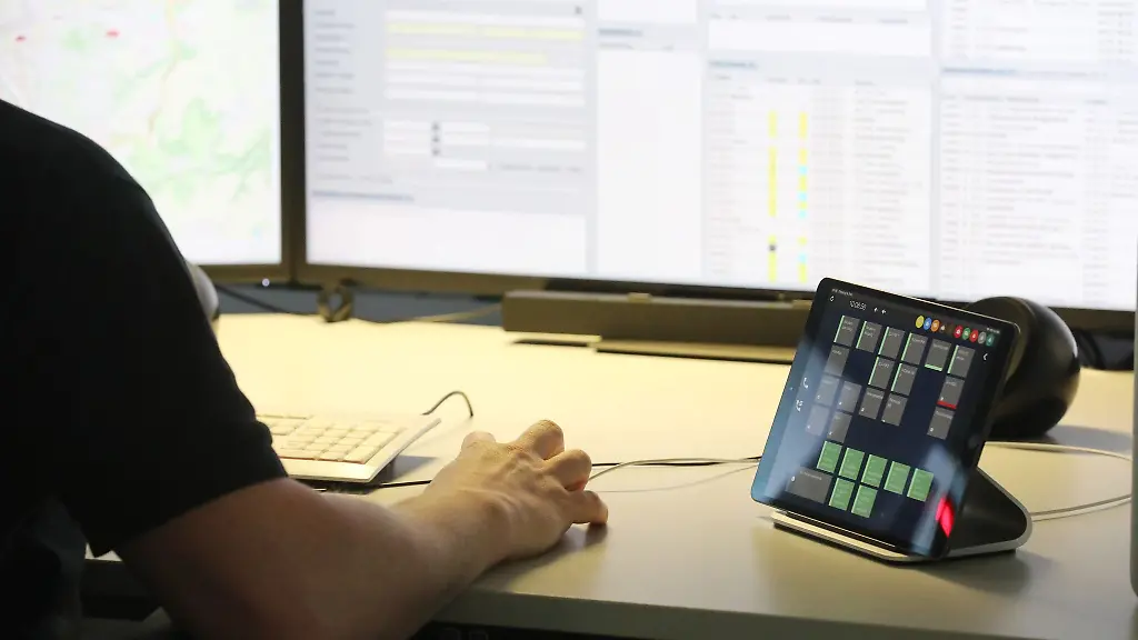 Fuer-Ostthueringen-etwa-gibt-es-bereits-eine-Zentrale-Rettungsleitstelle-die-Plaene-fuer-eine-solche-in-Westthueringen-scheinen-nun-beerdigt-zu-sein