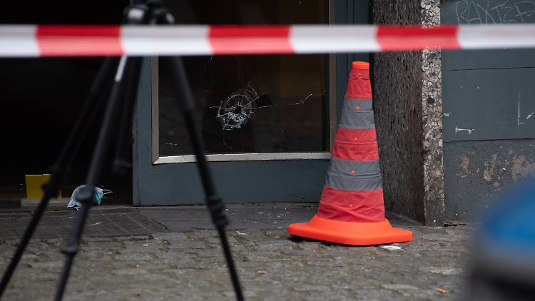 In der Nacht zum 2. Weihnachtsfeiertag 2020 kam es in der Berliner Stresemannstraße zu mehreren Schüssen auf Clan-Mitglieder.