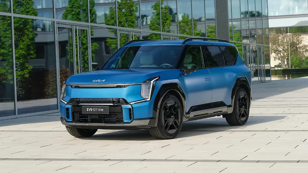 In-Kias-EV9-finden-selbst-vielkoepfige-Familien-reichlich-Platz