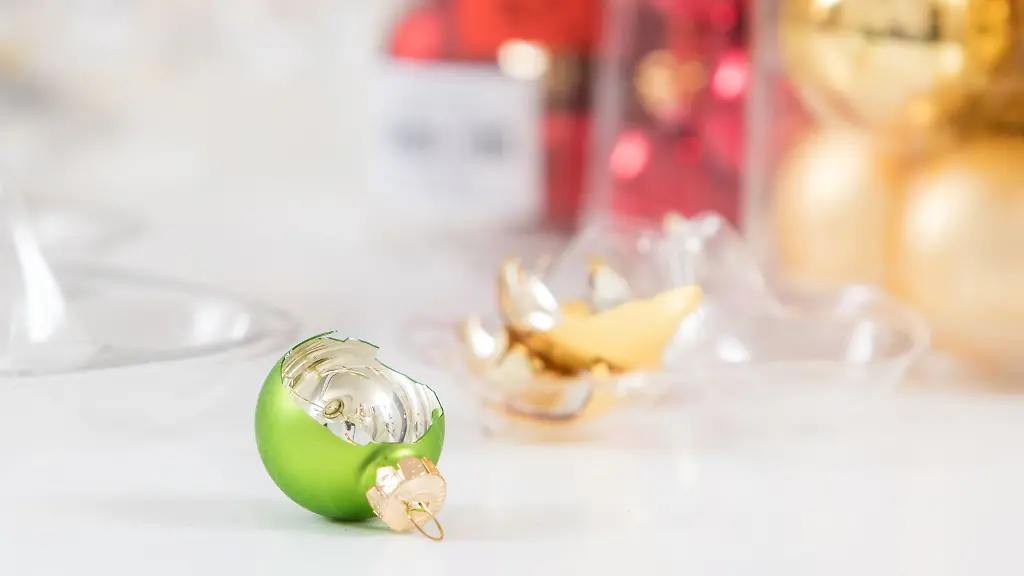 Schlechte-Nachrichten-zum-Fest-Bei-Arbeitsunfaehigkeit-kann-der-Arbeitgeber-das-Weihnachtsgeld-unter-Umstaenden-kuerzen