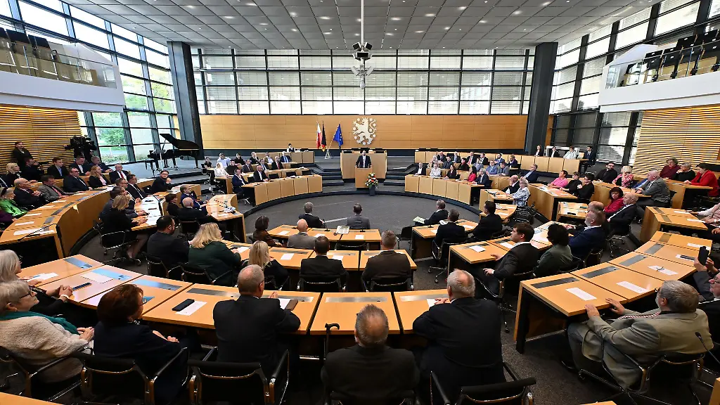 Dreitaegige-Landtagssitzung-beginnt