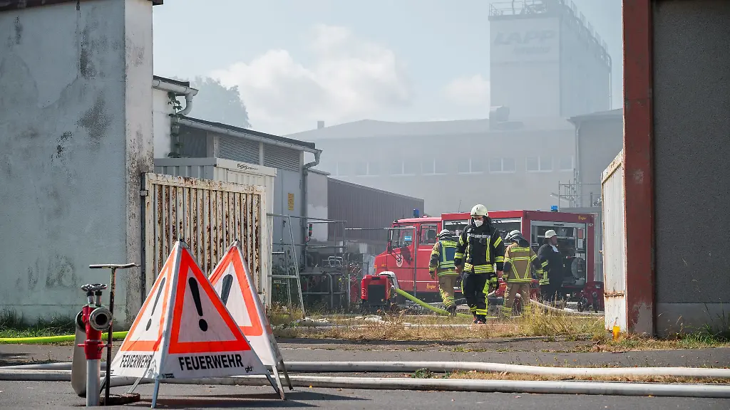 Nach-dem-verheerenden-Brand-eines-Fabrikgebaeudes-in-Wunsiedel-verlegt-der-Kabelhersteller-Pfisterer-seine-Produktion-dauerhaft-nach-Tschechien