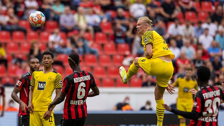 Erling Haaland trifft jetzt sogar mit dem Kopf.