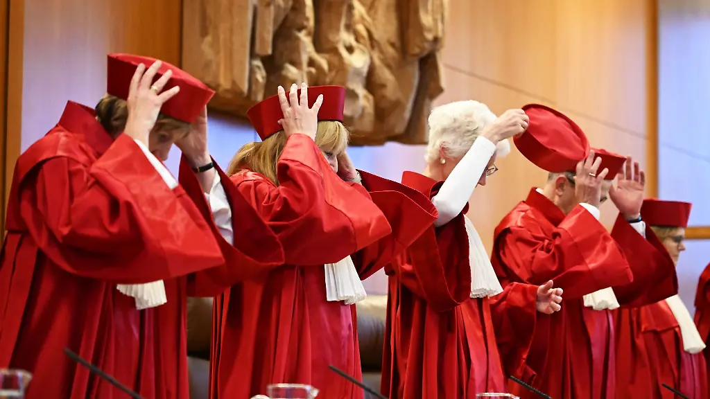 Der-Zweite-Senat-des-Bundesverfassungsgerichts-nimmt-den-Soli-unter-die-Lupe