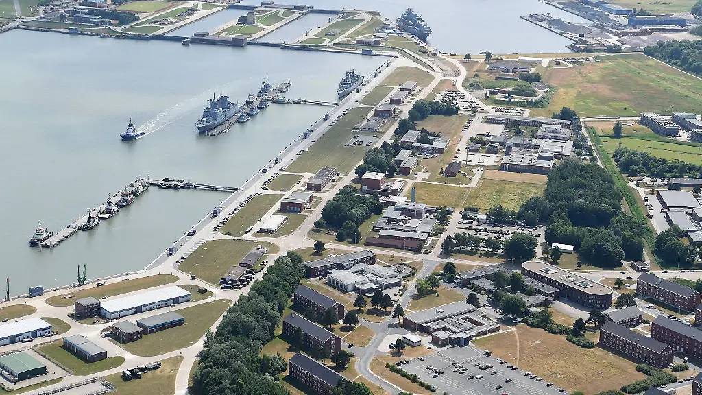 Auf-einem-Teil-des-Marinestuetzpunktes-in-Wilhelmshaven-sollen-neue-Dienstgebaeude-entstehen