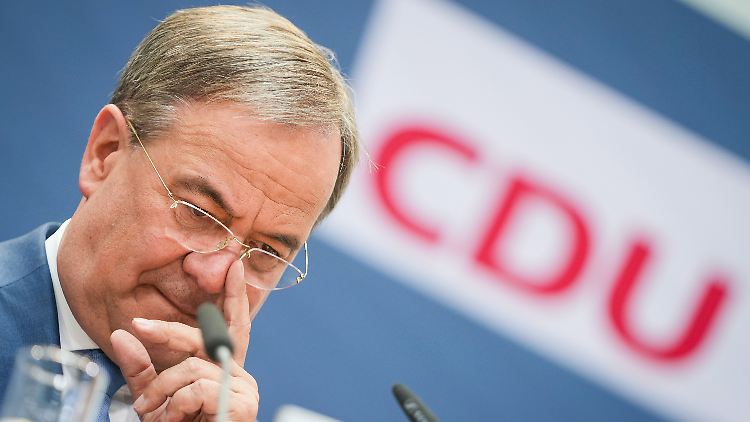 Mehrausgaben bei gleichzeitigen Steuerentlastungen - Laschet sagt nicht, wie er das finanzieren will. 