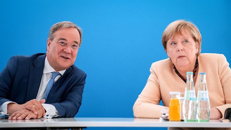 Gehen bei mehreren Terminen zusammen auf Stimmenfang: Armin Laschet und Angela Merkel.
