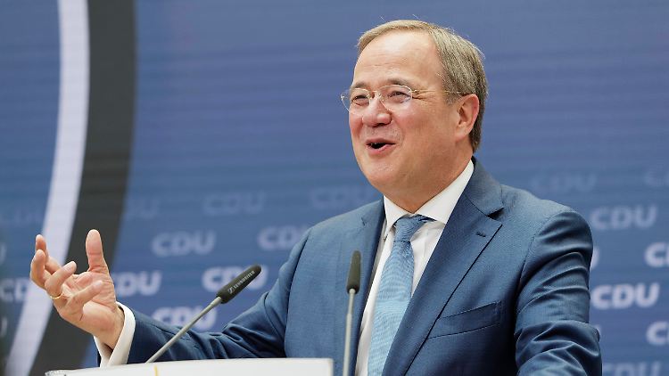 Armin Laschet, Kanzlerkandidat der Union, stellt sein 100-Tage-Programm vor.
