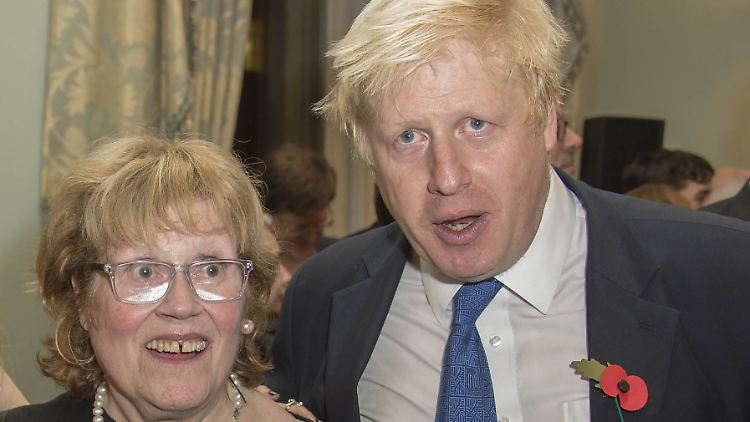 Charlotte Johnson Wahl und ihr Sohn Boris Johnson bei einer Veranstaltung im Jahr 2014.