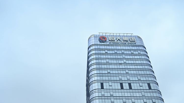 S&P Global geht davon aus, dass Evergrande nächstes Jahr 37 Milliarden Dollar Dollar zurückzahlen muss.