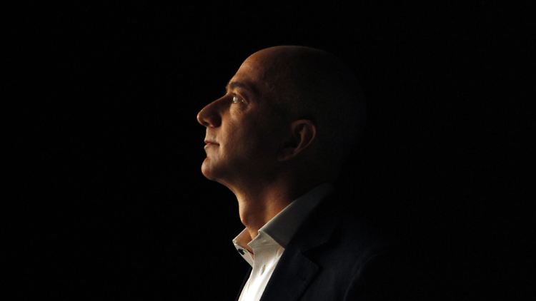 Amazon-Gründer Jeff Bezos greift offenbar nicht nur nach den Sternen.