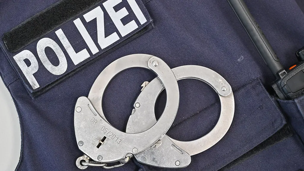 Ein-18-Jaehriger-wurde-wegen-versuchten-Totschlags-verhaftet