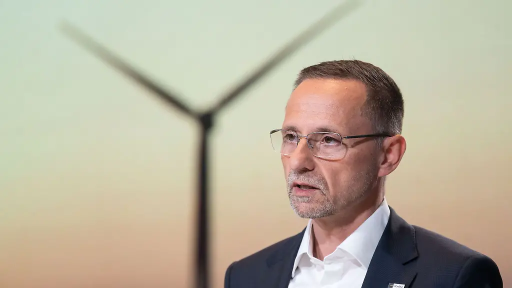 EnBW-Finanzvorstand-Thomas-Kusterer-legt-die-Zahlen-fuers-dritte-Quartal-vor