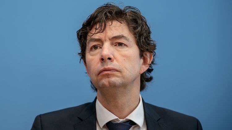 Die Zahl an Mutationen bei Omikron überrascht den Charité-Virologen Christian Drosten.