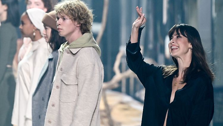 Erleichtert nach der Show: Sängerin und Modeschöpferin Lena Meyer-Landrut.