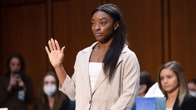 Olympiasiegerin Simone Biles ist eine der Sportlerinnen, die eine hohe Entschädigungssumme von der US-Regierung erstritt.