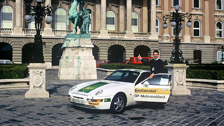 Gerhard Plattner spulte 1992 auf einer Rekordfahrt mit einem Porsche 968 in 100 Tagen 100.000 Kilometer ab.