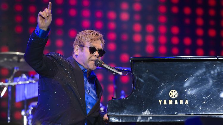 Stellte in seiner Heimat einen neuen Rekord auf: Elton John.