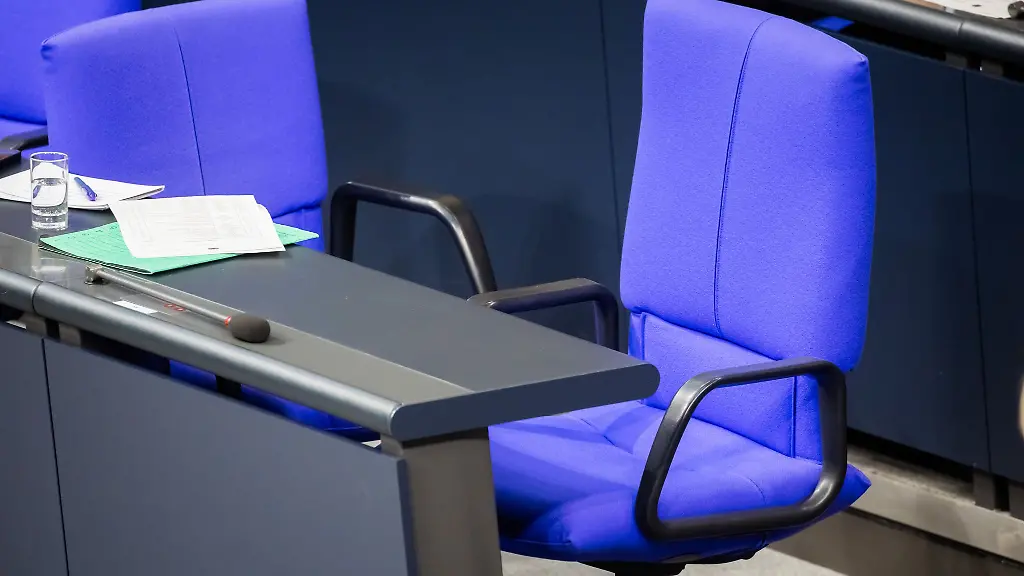 Die-CDU-in-Mecklenburg-Vorpommern-moechte-ihre-Kandidaten-fuer-die-Landesliste-rund-zwei-Monate-frueher-bestimmen-Auch-die-SPD-gibt-Gas