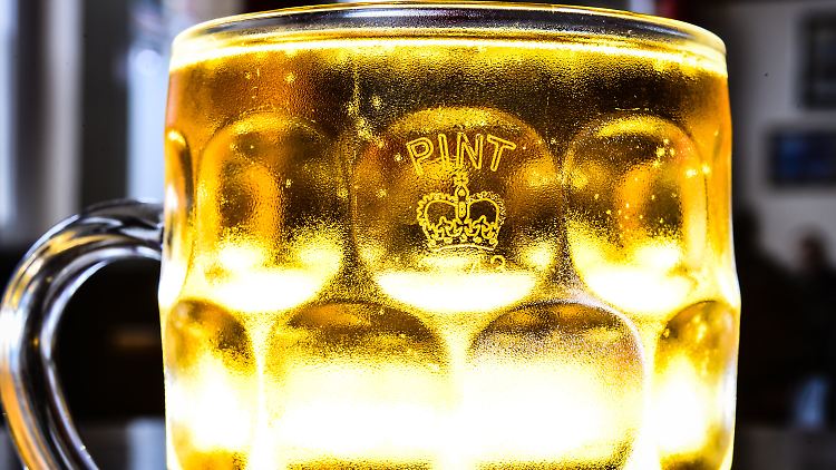 "Crown Stamp", die königliche Krone auf einem Pint-Glas. 