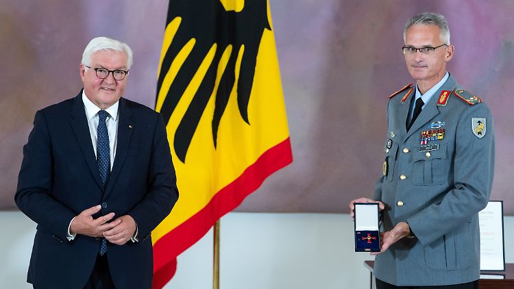 "Unser Land ist Ihnen zu Dank verpflichtet", so Steinmeier.