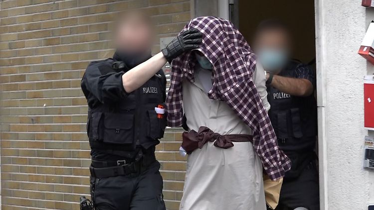 Der junge Syrer hat zugegeben, über den Messengerdienst "Telegram" Kontakt zu einem Bombenbauer gehabt zu haben. 
