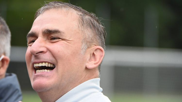Stefan Kuntz wird sich demnächst über die Erfolge der türkischen Nationalmannschaft freuen.