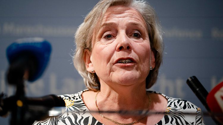 Ank Bijleveld verkündet ihren Rücktritt.