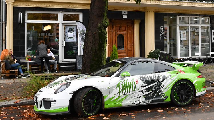 Fehlkalkulation: Hildmann protze mit seinem "Daisho"-Porsche, stand jedoch finanziell seit Beginn der Kooperation mit Voelkel unter Druck.