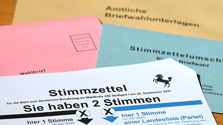 Blauer Umschlag, roter Umschlag - das kennen Briefwähler. Und sie werden mehr.