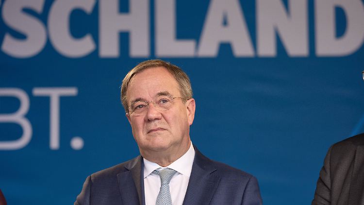 Armin Laschet setzt im Wahlkampf auf Angriffe gegen den Konkurrenten Olaf Scholz. 